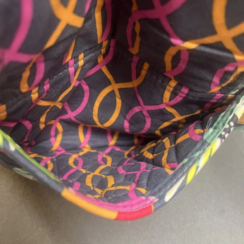Vera Bradley‎ Jazzy Blooms Crossbody Bag Adjustable Strap Pre-Owned/Mint Cond.